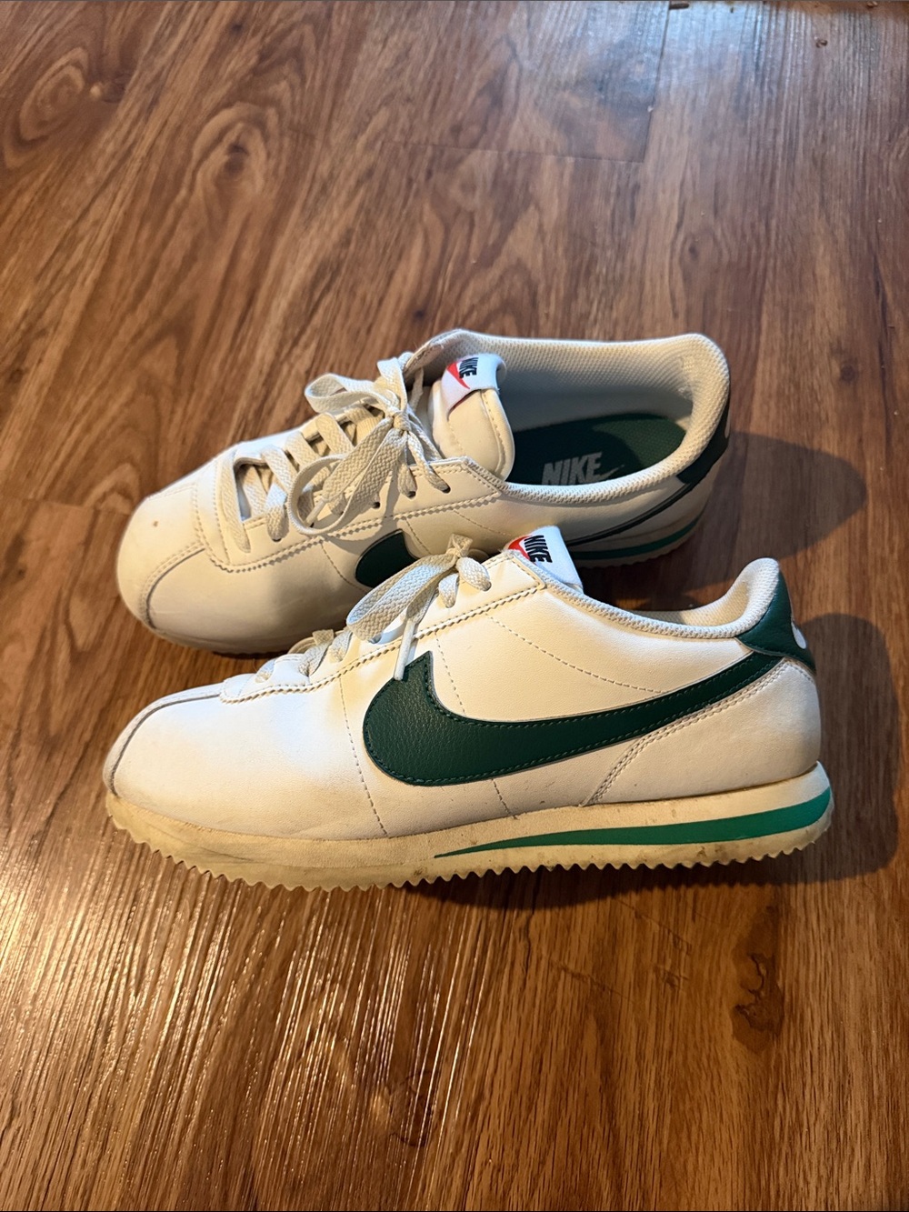 Women’s Nike Cortez Green / White
